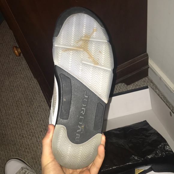 White and gold Jordan 5s - Picture 3 of 3